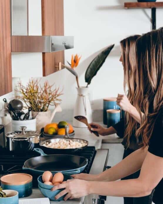 cooking_eggs_for_dogs.jpeg